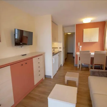 Apt At 2 Steps From The Sea With Pool Saint-Raphael (Var)